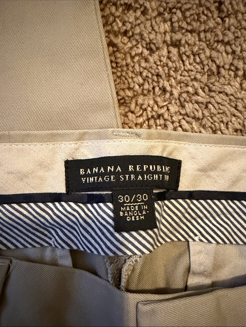 Banana Republic Men's Chino Pants Bundle in Beige and Charcoal - Picture 3 of 3